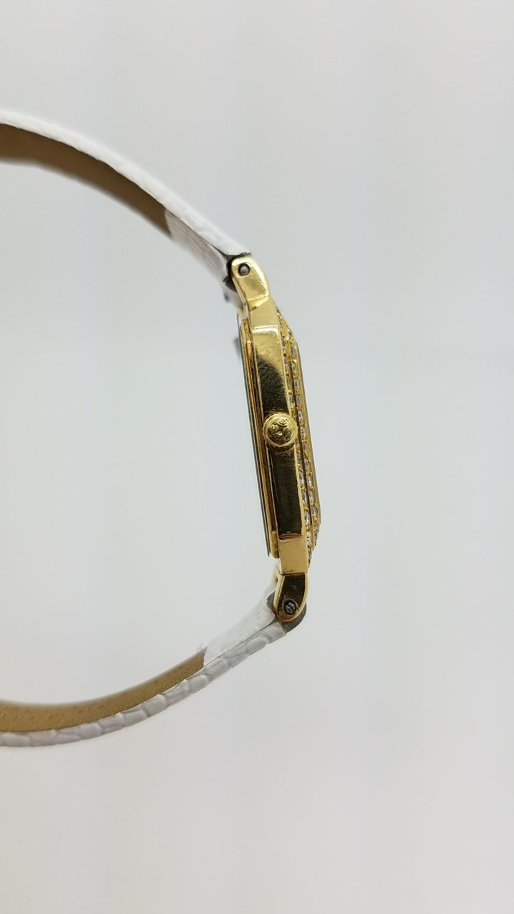 ZENITH	LADIES 18K 		WHITE	Solid Gold	Genuine Leather	20MM	DIAMOND		Quartz (Battery)	Watch