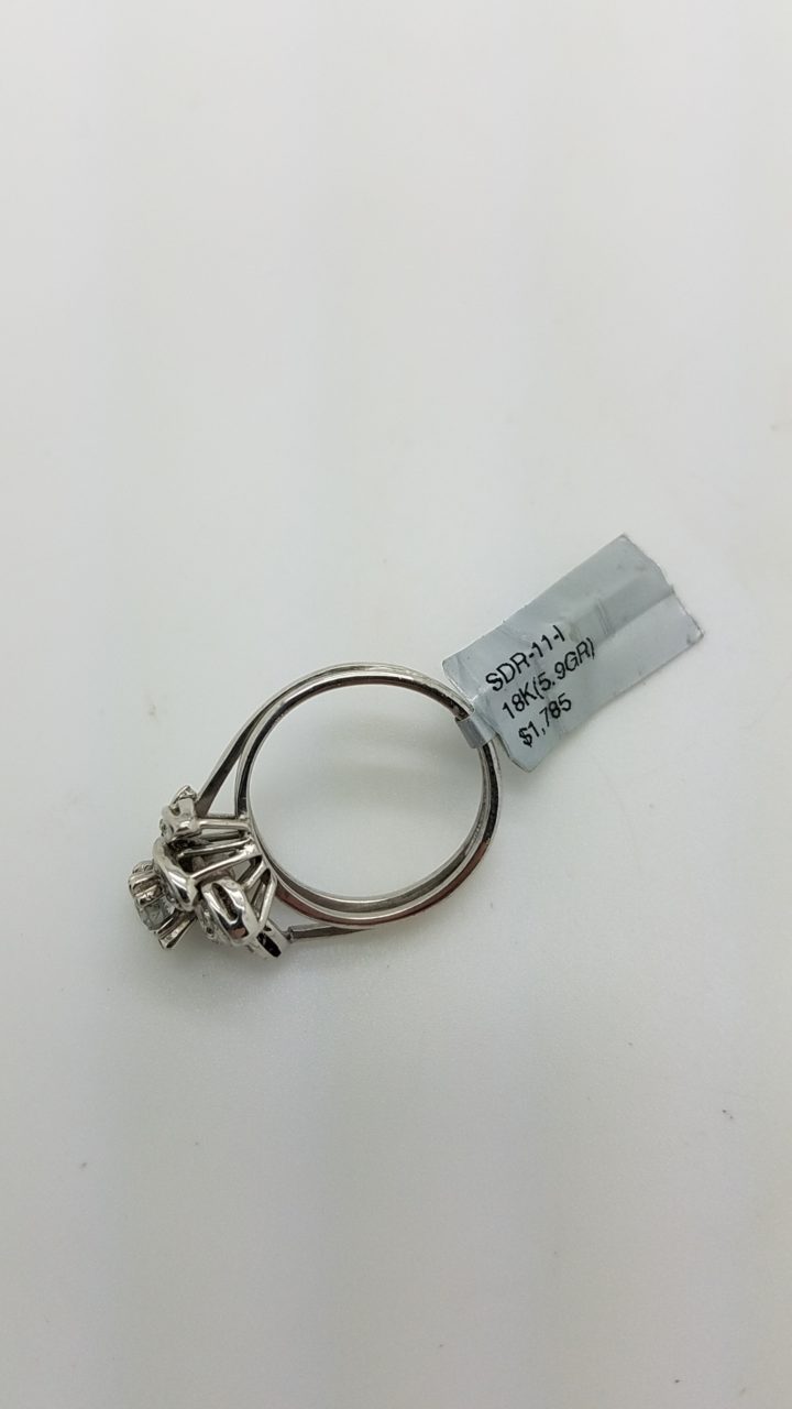 18K	White Gold	FLOWER	0.35+0.10	Ct.	ROUND	Cut		DIAMOND			COCKTAIL	ring