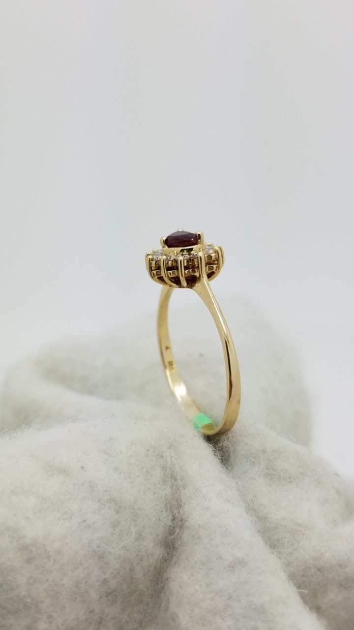 14K	Yellow Gold		HEART	Cut		PRONG-SET	RUBY	DIAMOND	COCKTAIL	ring