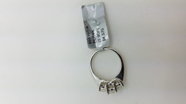 14K	White Gold & Platinum	Past, Present, Future	1.00	ct.	PR	Cut	Diamond	K	SI2	4-prong	Three-Stone	Engagement-Ring