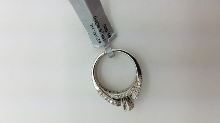 18K	White Gold	Cathedral	0.60+ 1.00	ct.	M+P+R	Cut	Diamond	J	I2	6-PRONG	Solitaire with Accents	Engagement-Ring