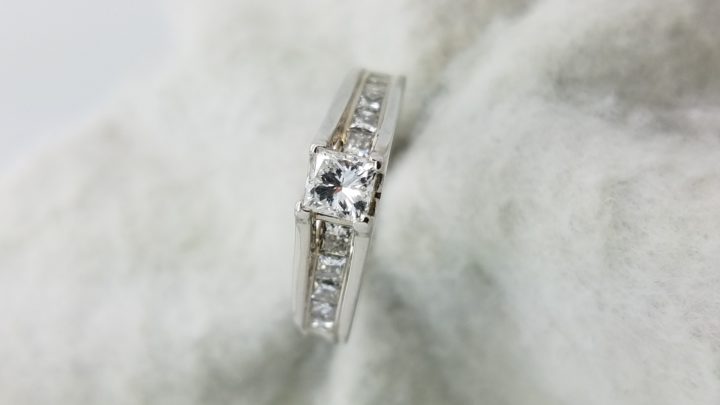 14K	White Gold	cathedral	0.50+0.60	ct.	PR	Cut	Diamond	J	I1	4-prong	Solitaire with Accents	Engagement-Ring