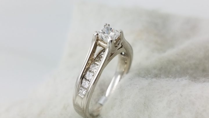 14K	White Gold	cathedral	0.50+0.60	ct.	PR	Cut	Diamond	J	I1	4-prong	Solitaire with Accents	Engagement-Ring