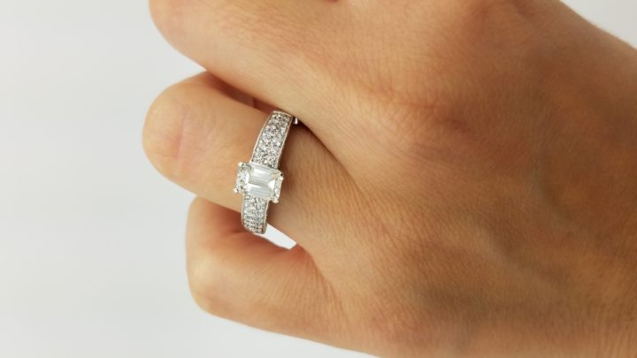 18K	White Gold	half pave	0.95+1.25	ct.	EM+R	Cut	Diamond	I	VS1	4-prong and pave	Solitaire with Accents	Engagement-Ring