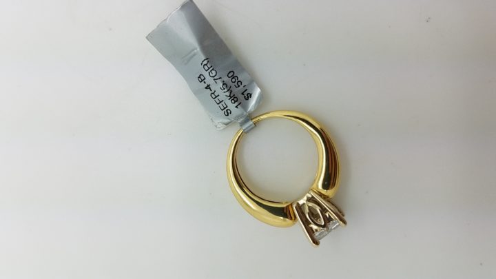 18K	Yellow Gold	Large style	0.60	ct.	PR	Cut	Diamond	I	SI2	Invisible-Set	Cluster	Engagement-Ring