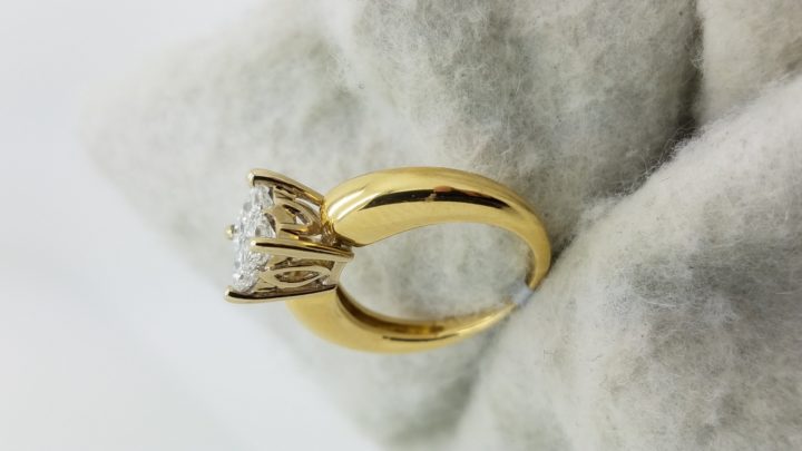 18K	Yellow Gold	Large style	0.60	ct.	PR	Cut	Diamond	I	SI2	Invisible-Set	Cluster	Engagement-Ring