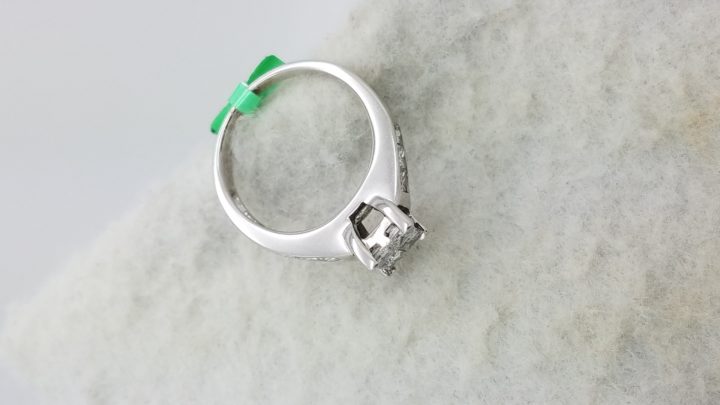 14K	White Gold	Channel band	1.00	ct.	PR	Cut	Diamond	J	SI	Invisible-Set	Cluster	Engagement-Ring