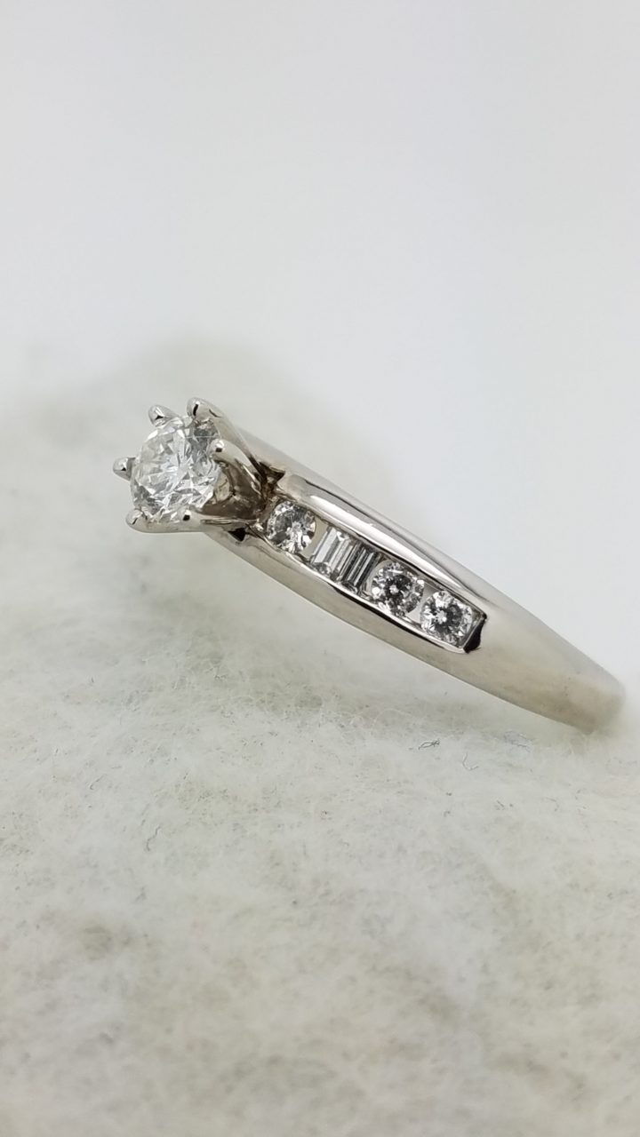 14K	White Gold	Channel band classic engagement	0.60	ct.	R+B	Cut	Diamond	J	I2