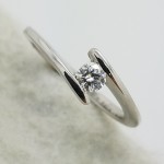 18K	White Gold	bypass engagement	0.25	ct.	R	Cut	Diamond	H	VS2