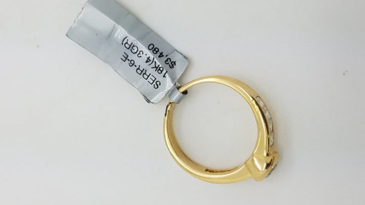 18K	Yellow Gold	Channel band	1.10	ct.	R+PR	Cut	Diamond	H	VS2	Bezel-Set	Solitaire with Accents	Engagement-Ring