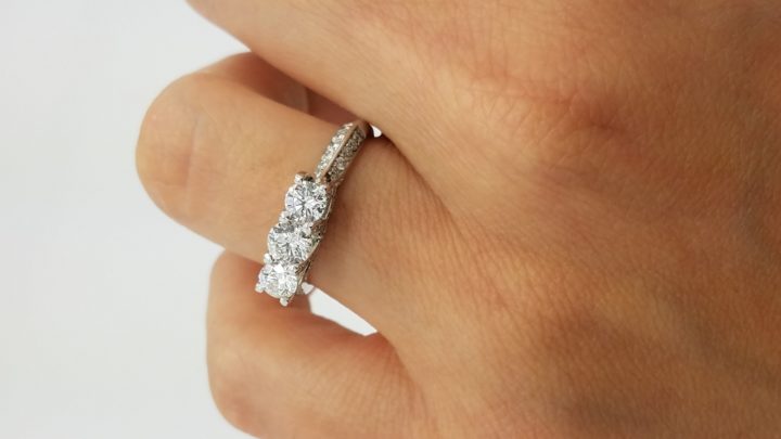 14K	White Gold	past preset future	1.25	ct.	Round	Cut	Diamond	I	SI2	Shared Prong	Three-Stone	Engagement-Ring