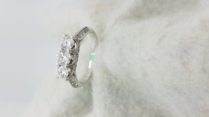 14K	White Gold	past preset future	1.25	ct.	Round	Cut	Diamond	I	SI2	Shared Prong	Three-Stone	Engagement-Ring