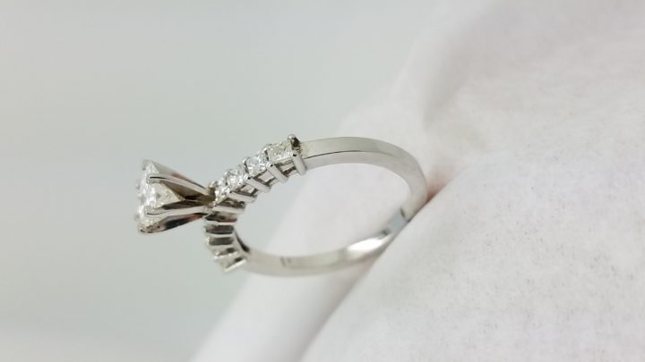 14K	White Gold		0.53+0.49	ct.	Princess	Cut	Diamond	4-prong	Solitaire with Accents		Engagement-Ring