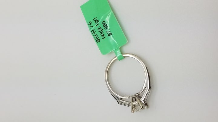 14K	White Gold	Classic	0.80+0.15	ct.	Emerald + Baguettes		DIAMOND	4-prong	Solitaire with Accents		Engagement-Ring