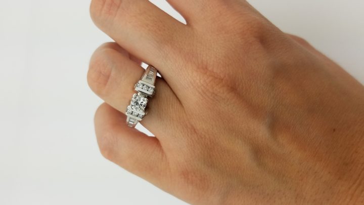 18K	White Gold		.5+.75	ct.	R B	Cut	Diamond	4-prong	Solitaire with Accents		Engagement-Ring