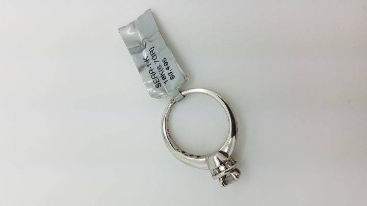 18K	White Gold	Bezel	.5+.65	ct.	R	Cut	Diamond	4-prong	Solitaire with Accents		Engagement-Ring