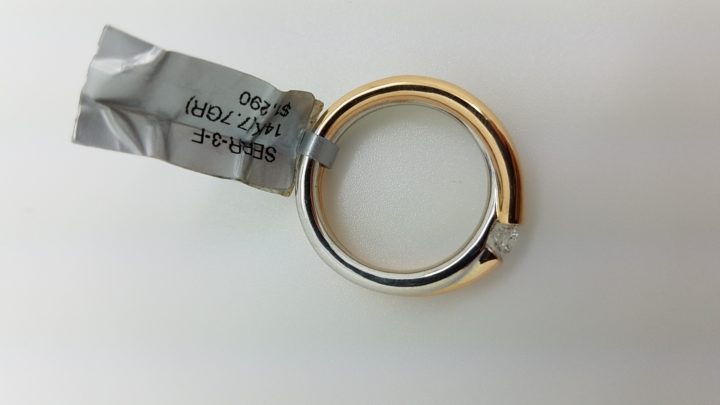 14K	Multi-Tone Gold	Rose Crossover	0.30	ct.	Round	Cut	Diamond		Solitaire		Engagement-Ring