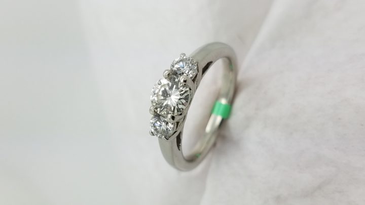 Platinum	BAILEY BANKS	1.00	CT	Round	CUT	DIAMOND		Three-Stone		Engagement-Ring