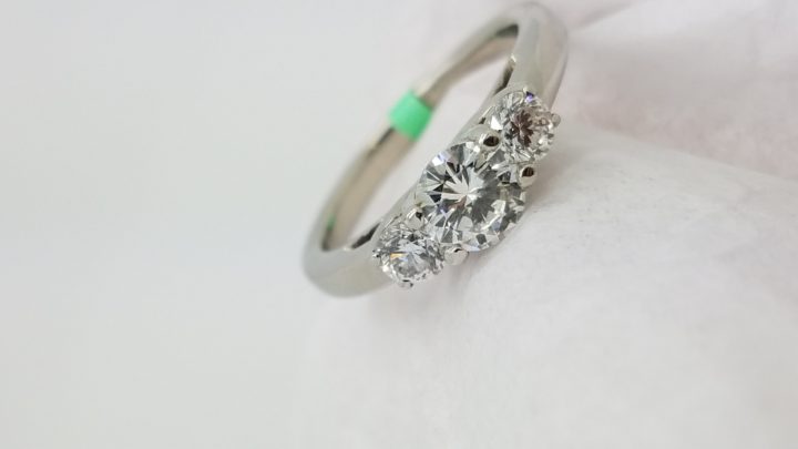 Platinum	BAILEY BANKS	1.00	CT	Round	CUT	DIAMOND		Three-Stone		Engagement-Ring