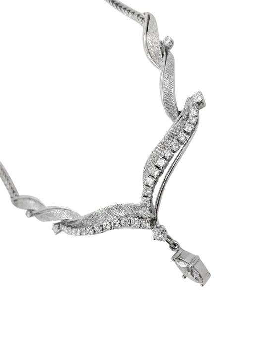 18K	White Gold Bridal Garland 1.50 ct Diamond 4-prong necklace-pendant featuring a dangle marquise cut