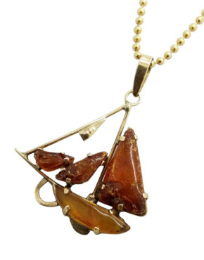 VINTAGE AMBER	1.9	G	SHIP necklace-pendant