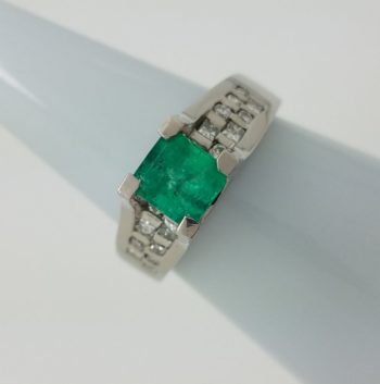 Emerald and Diamonds Solitaire Engagement Ring 18k White Gold